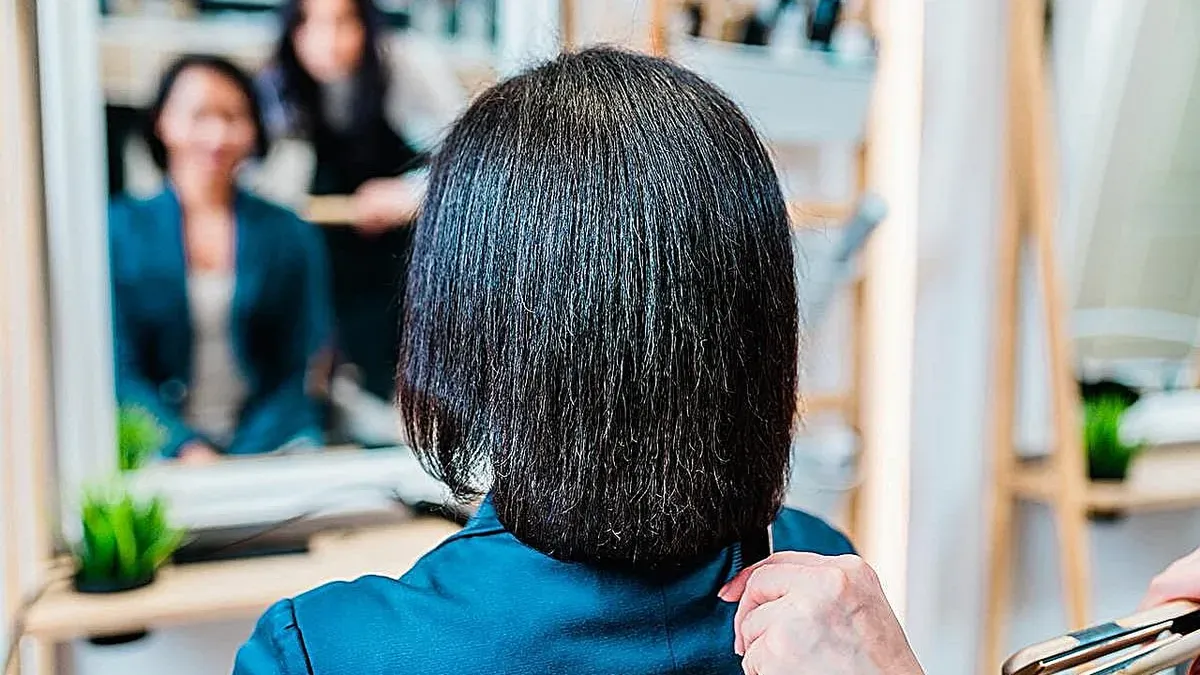 FDA logo with a magnifying glass highlighting formaldehyde in hair products