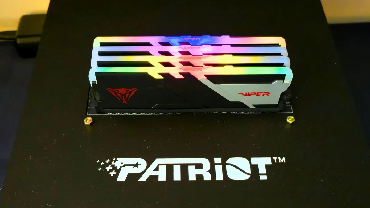 Patriot Viper Xtreme 5 Aurum RAM with flashy heat-spreader design